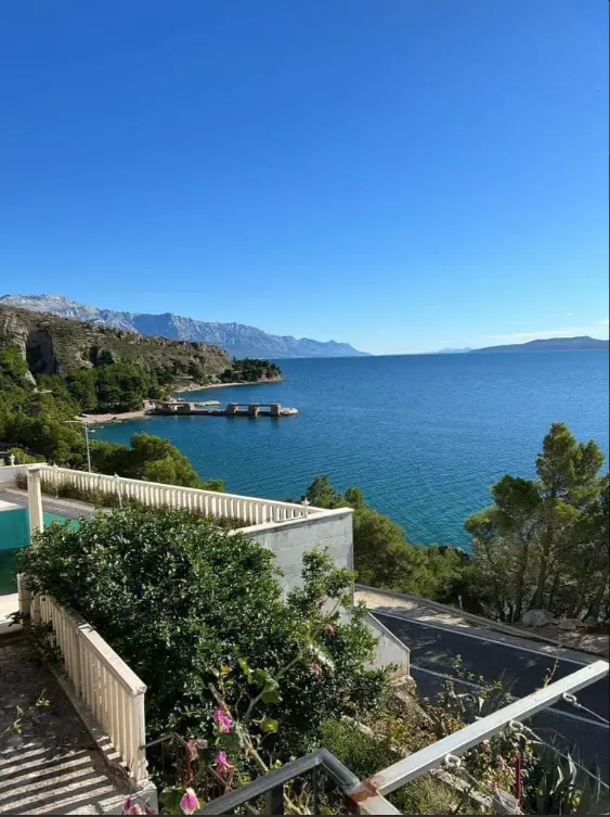 Listing Ad Image
